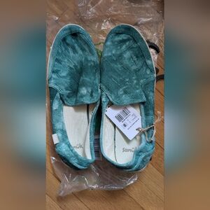 Sanuk Green Slip-On Shoes